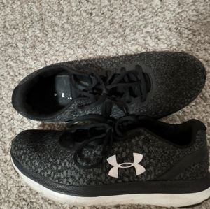 Ladies Under Armour Sneakers Size 9 $55